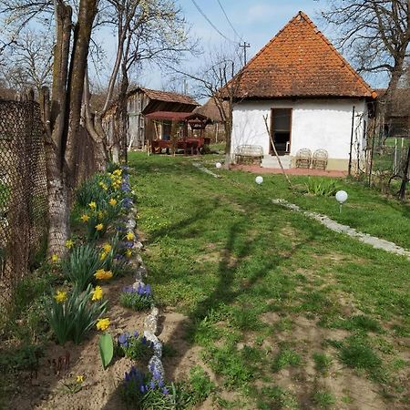Sovarlak Sòvàrad Екстериор снимка